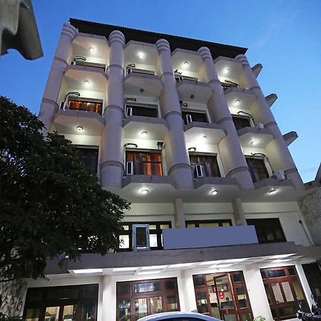 Oyo 9713 Hotel Regency Аджмер Экстерьер фото
